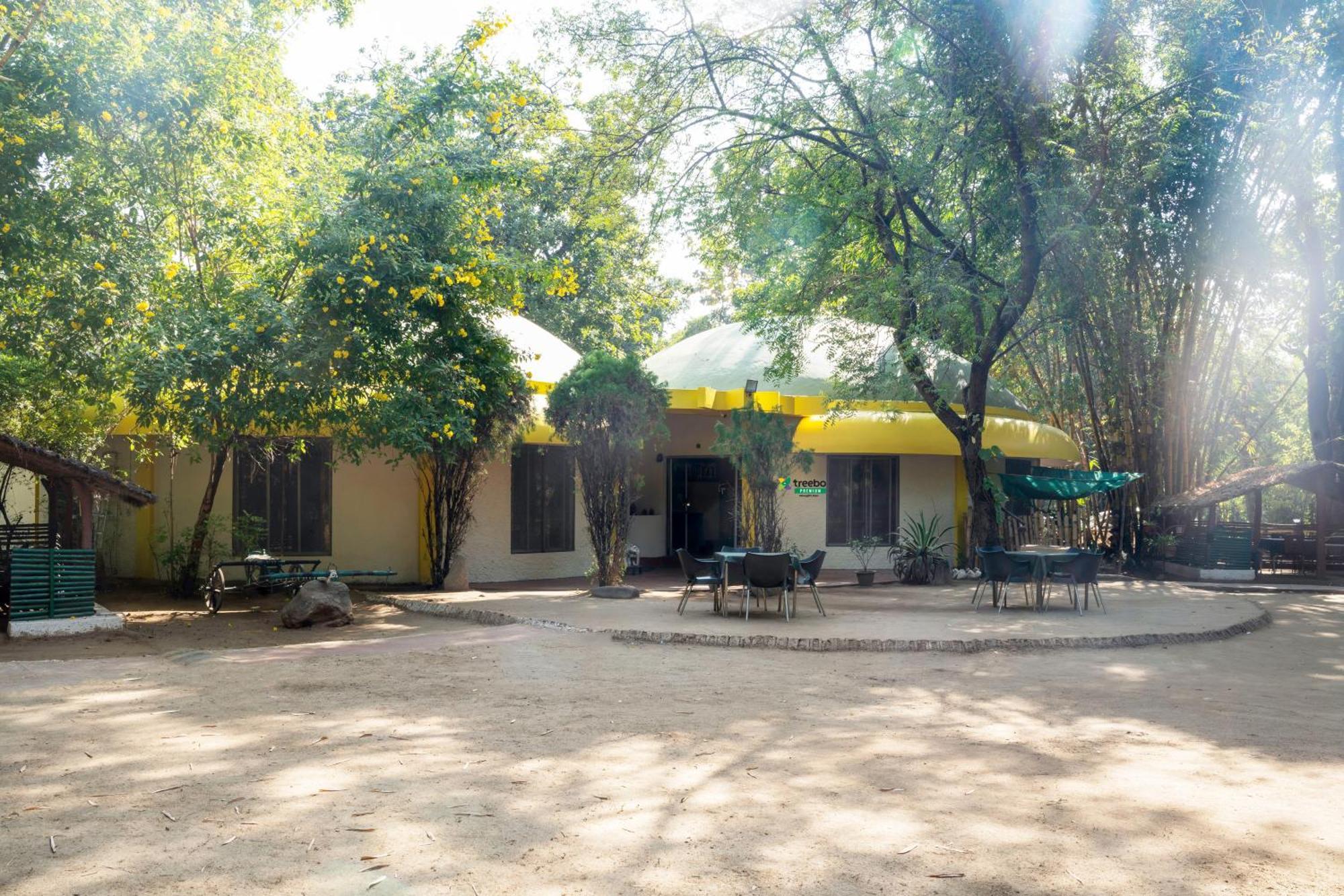 Treebo Premium Mowgli'S Den, Pench Hotel Khawāsa Exterior foto