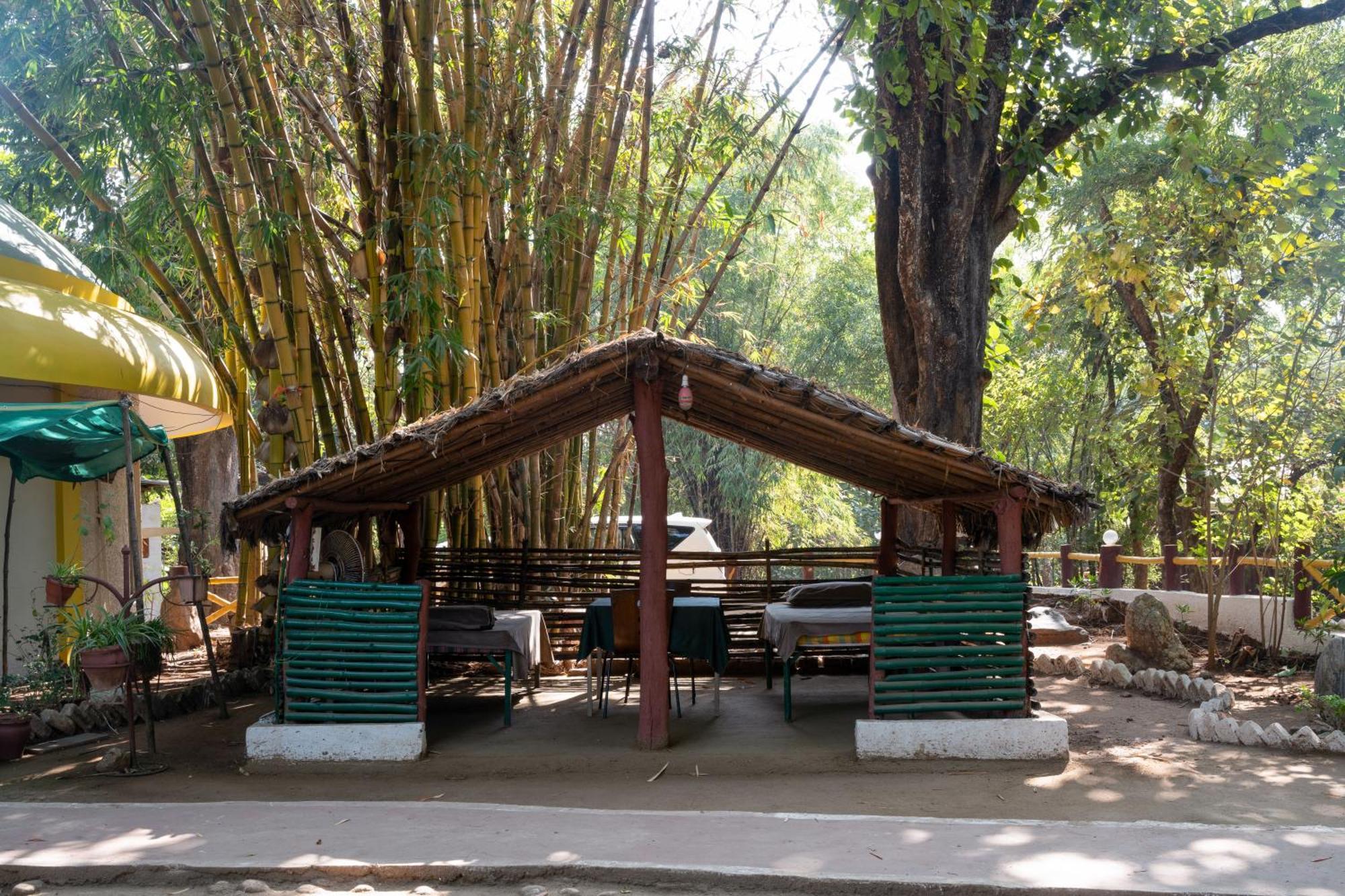 Treebo Premium Mowgli'S Den, Pench Hotel Khawāsa Exterior foto