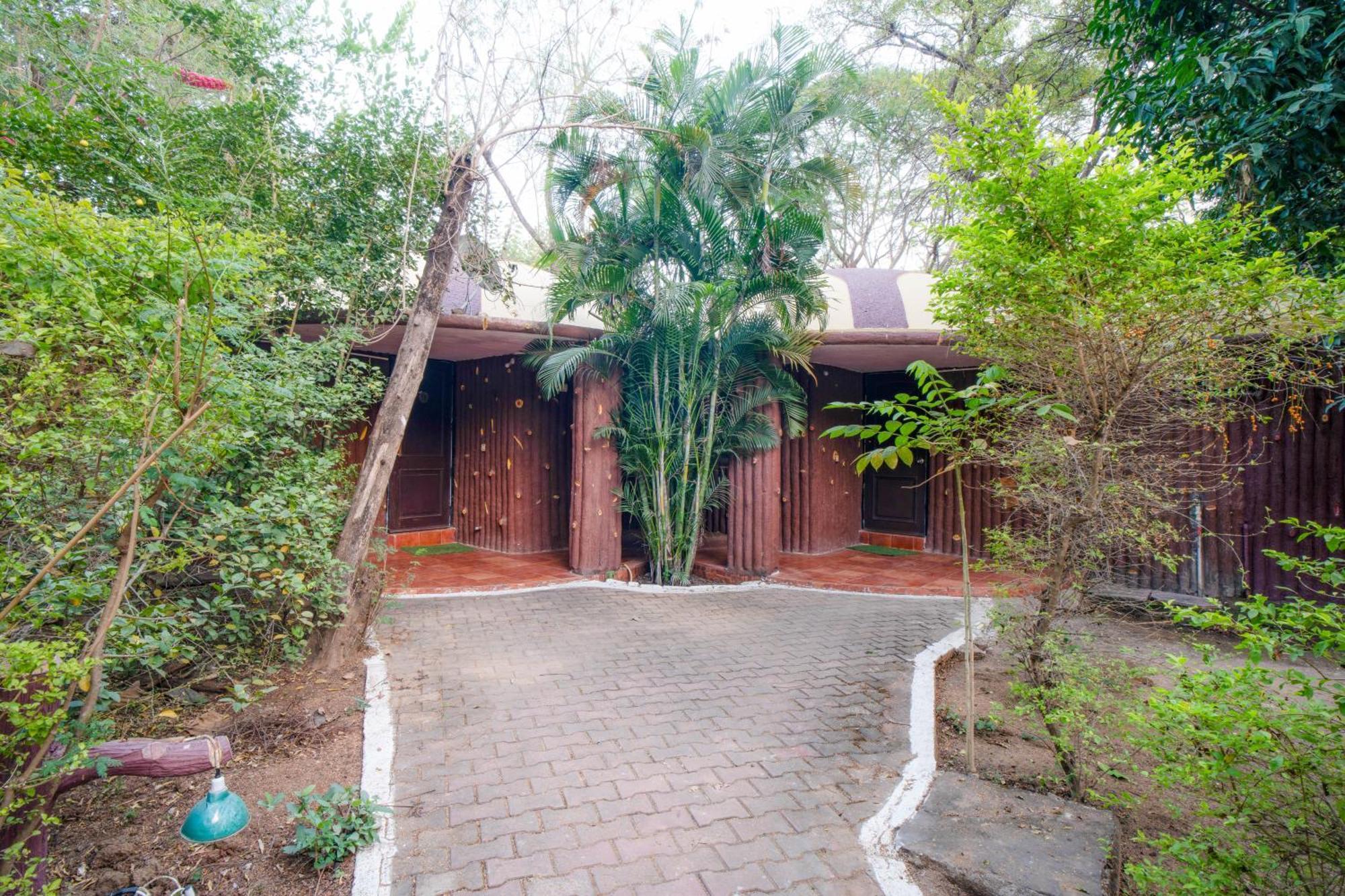 Treebo Premium Mowgli'S Den, Pench Hotel Khawāsa Exterior foto